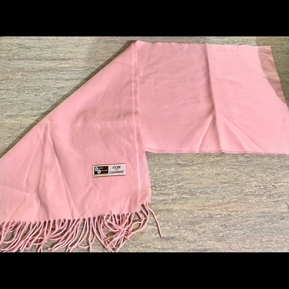 NWOT Kennedy Scotland 100% cashmere scarf - Picture 7 of 8
